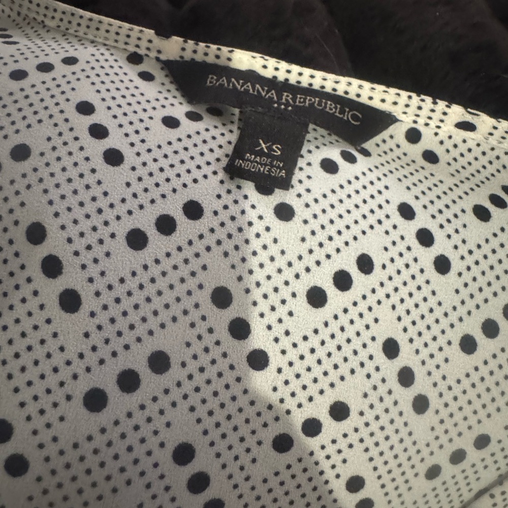 Banana Republic Cream and Black Polka Dot Top - Picture 3 of 3